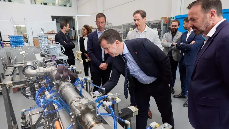 Visita a las instalaciones de la empresa industrial navarra Gurpea. CEDIDA