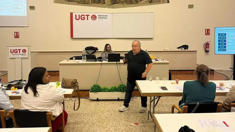 Imagen del encuentro de delegados de UGT, con la intervenci&oacute;n de Mois&eacute;s Torres. EUROPA PRESS