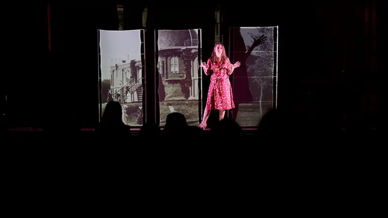 La obra de teatro &ldquo;Yo quiero ser cient&iacute;fica&rdquo;, creada e interpretada por investigadoras de la Universidad P&uacute;blica de Navarra (UPNA), para el fomento de las vocaciones STEM en ni&ntilde;as. PABLO LASAOSA