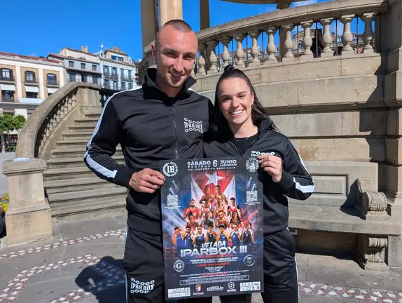 Asier e Iradi presentan la velada de boxeo. CEDIDA
