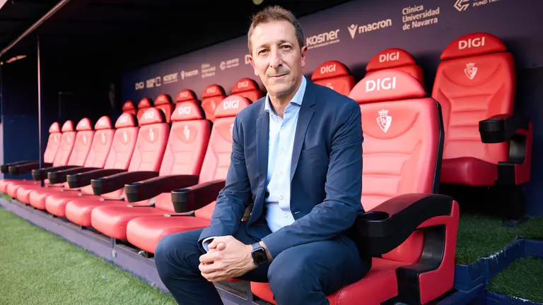 Presentaci&oacute;n de Luis Miguel Ramis como nuevo entrenador de Osasuna. I&Ntilde;IGO ALZUGARAY