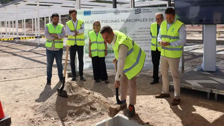 Acto de colocaci&oacute;n de la primera piedra de las nuevas piscinas de Tudela. AYUNTAMIENTO DE TUDELA