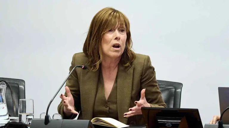 Uxue Barkos comparece en la ponencia parlamentaria para la reforma de la LORAFNA. EUROPA PRESS