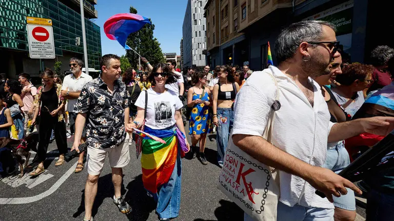 Manifestaci&oacute;n convocada por la plataforma 28J con motivo del D&iacute;a Internacional del Orgullo LGTBI+ en Pamplona. I&Ntilde;IGO ALZUGARAY
