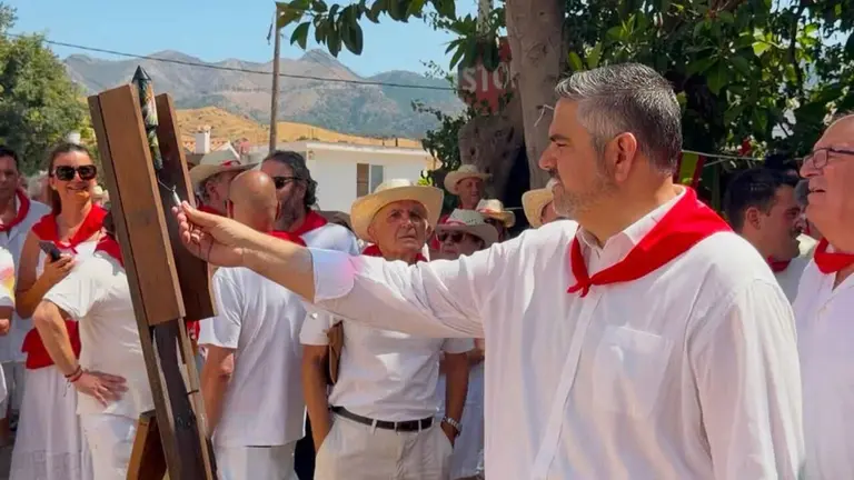 Lanzamiento del Chupinazo de San Ferm&iacute;n en la localidad de Mijas. Facebook.