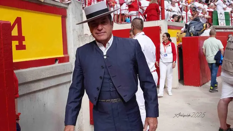 Alfonso V&aacute;zquez, mayoral de Fuente Ymbro, en una imagen en los Sanfermines del a&ntilde;o pasado. ARELIZALDE