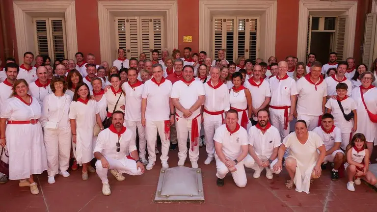 Entrega del 'Pa&ntilde;uelico de San Ferm&iacute;n' del PNV de Navarra a I&ntilde;igo Urkullu. PNV DE NAVARRA