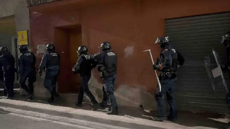La Guardia Civil entra en una vivienda de la Merindad de Tudela y desmantela un punto activo de venta de droga.
