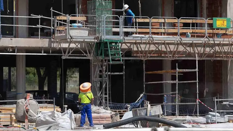 Viviendas en construcci&oacute;n. ARCHIVO