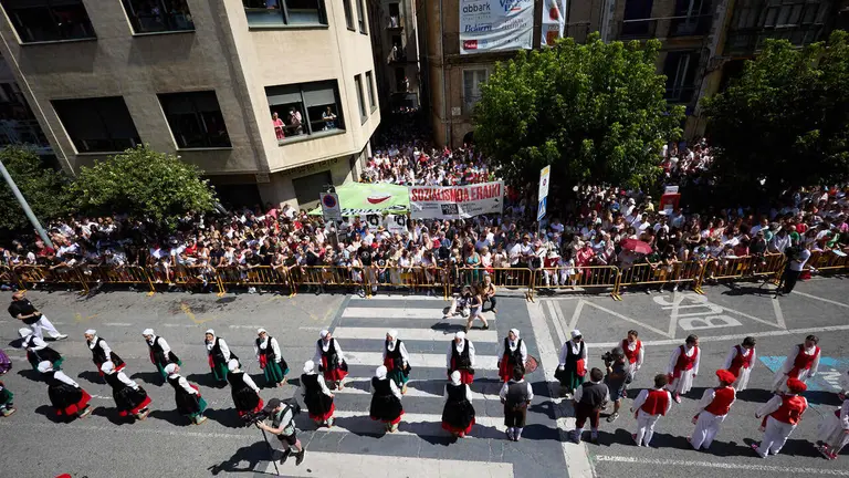 Chupinazo e inicio de las Fiestas de Estella 2026. I&Ntilde;IGO ALZUGARAY
