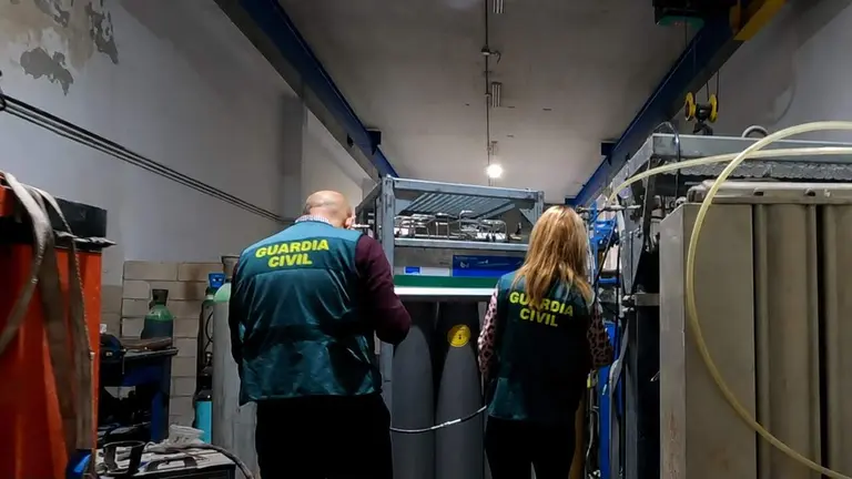 La Guardia Civil localiza la maquinaria robada en Peralta. GUARDIA CIVIL