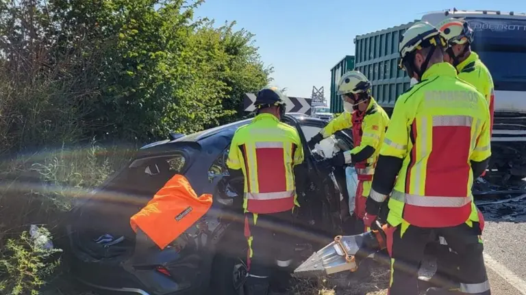 Mueren cuatro personas y otra resulta herida grave en un tr&aacute;gico accidente entre Bulbuente y Malej&aacute;n. DIPUTACI&Oacute;N DE ZARAGOZA