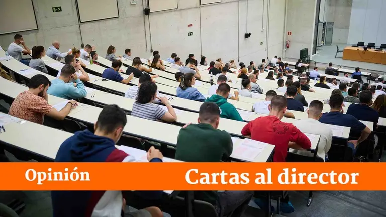 Examen de oposici&oacute;n en un aula de la UPNA. PABLO LASAOSA