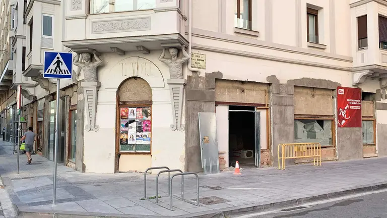 Local de la antigua tienda Devor&eacute; en el segundo Ensanche de Pamplona. Navarra.com
