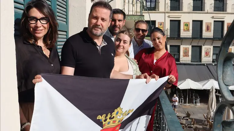 La bandera de Ceuta en la Casa del Reloj. AYUNTAMIENTO DE TUDELA