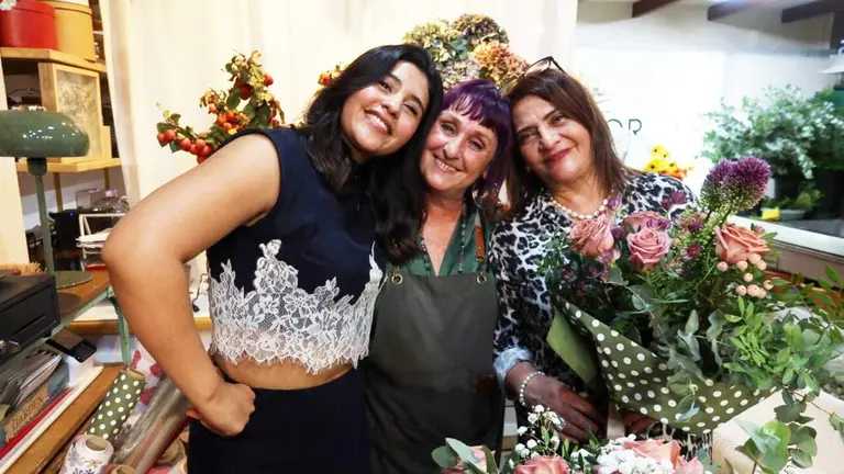 BIanka, Esther y Elena en la florister&iacute;a FlorEsther de Pamplona. Cedida.