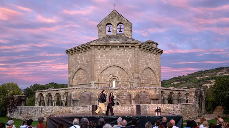 Una representaci&oacute;n en la iglesia de Santa Mar&iacute;a de Eunate. FUNDACI&Oacute;N BALUARTE