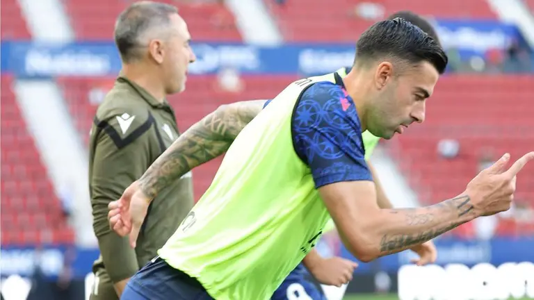 Diego Rico debuta esta tarde como titular en el equipo rojillo ante el Espanyol. CA Osasuna.
