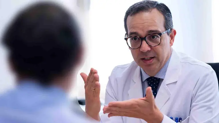 El Dr. Mario Riverol, especialista del Departamento de Neurolog&iacute;a de la Cl&iacute;nica Universidad de Navarra.