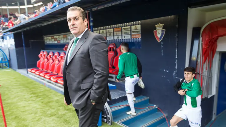 José Ramón Sandoval en un partido de Liga disputado en El Sadar. IÑIGO ALZUGARAY