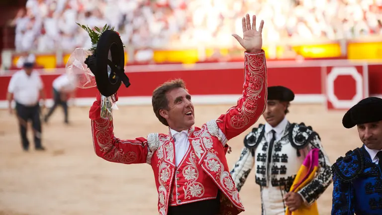 Pablo Hermoso de Mendoza durante la corrida de rejones de El Capea en la Feria del Toro de los Sanfermines de 2019. PABLO LASAOSA