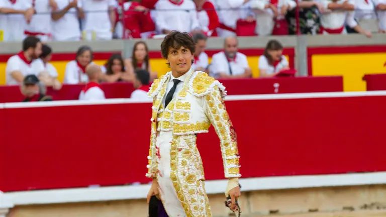 Primera corrida de la Feria del Toro de San Fermín 2022 con toros de Núñez del Cuvillo para Morante de la Puebla, El Juli y Roca Rey y un toro de El Capea para Hermoso de Mendoza en la celebración del centenario del coso pamplonés. ALEJANDRO VELASCO