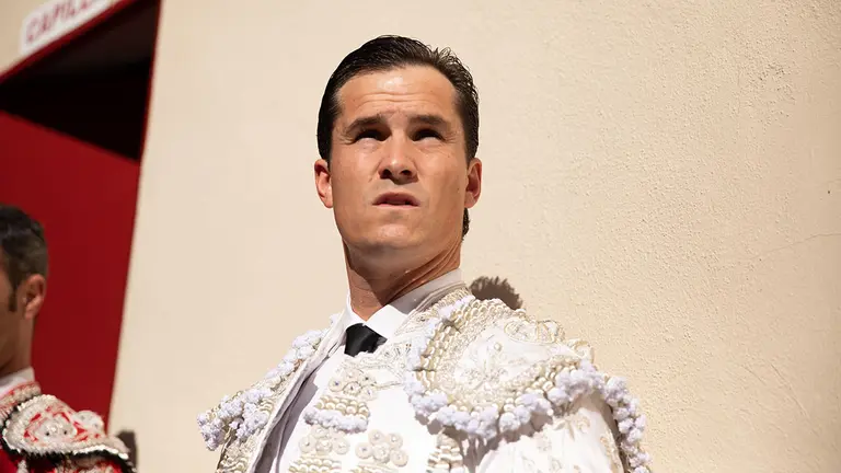 Daniel Luque minutos antes de comenzar la segunda corrida de toros de la Feria del Toro con la ganadería de Fuente Ymbro. MAITE H. MATEO