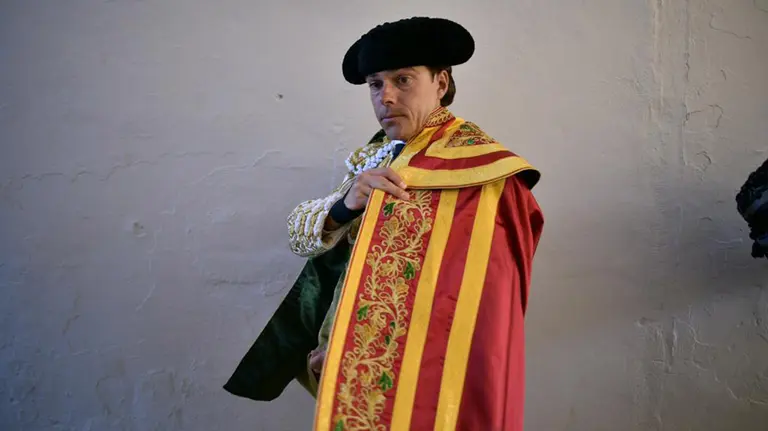 Javier Cortés, en los momentos previos a la corrida del 9 de julio, con toros de José Escolar para Joselito Adame, Rubén Pinar y Javier Cortés. PABLO LASAOSA