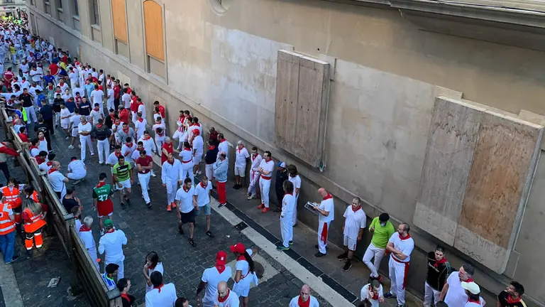 Ambiente previo al encierro de San Fermín de 10 de julio de 2022 con toros de La Palmosilla. MAITE H MATEO