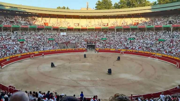 Momentos previos en la plaza de toros al sexto encierro de los Sanfermines de 2022 con toros de Jandilla.