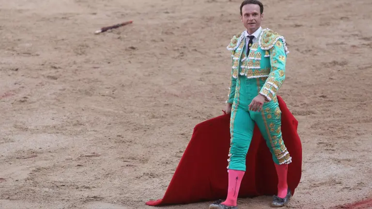 El diestro Antonio Ferrera en la Plaza de Toros de Pamplona donde se enfrenta a los seis toros de la ganadería sevillana de Miura en la novena y última de abono de la Feria del Toro de los Sanfermines 2022. IÑIGO ALZUGARAY