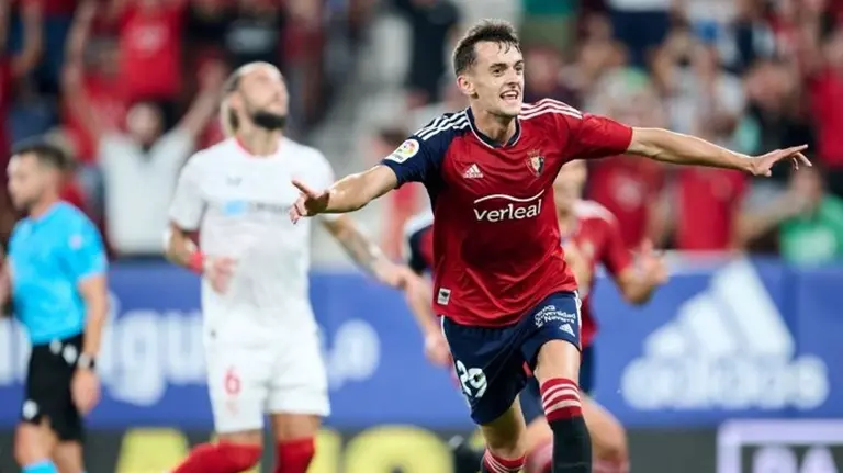 Aimar Oroz celebra su gol de penalti en el partido Osasuna - Sevilla. LALIGA. 12/8/2022.