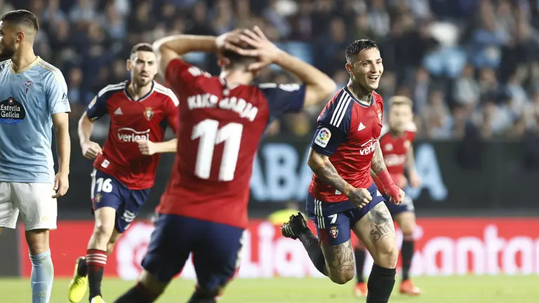 Chimy Ávila celebra su segundo gol ante el Celta en Balaídos. CA Osasuna.