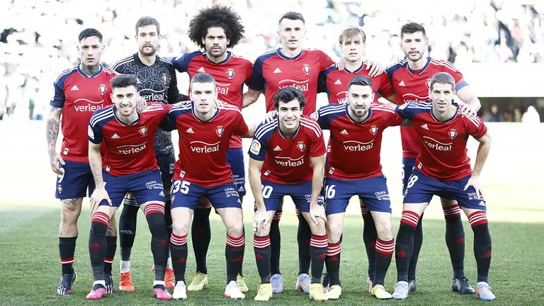 Equipo titular de los rojillos ante el Elche. CA Osasuna.