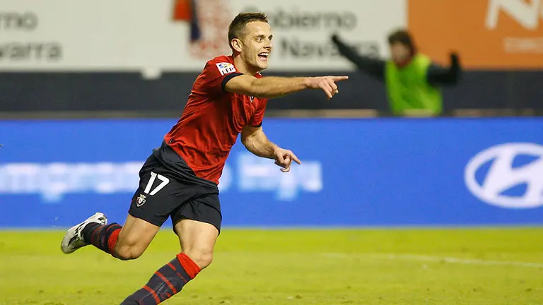 Javi Camuñas celebra el gol del triunfo ante el Real Madrid en 2011. CA Osasuna.