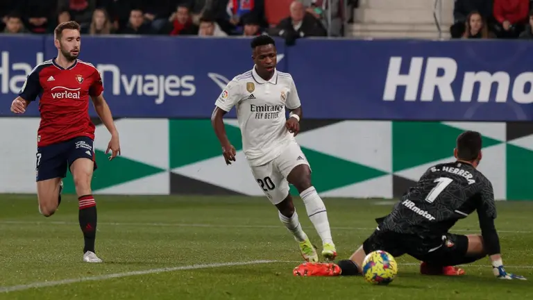 Osasuna se enfrenta ante el Real Madrid en el estadio El Sadar en la jornada 22 de la liga. EFE
