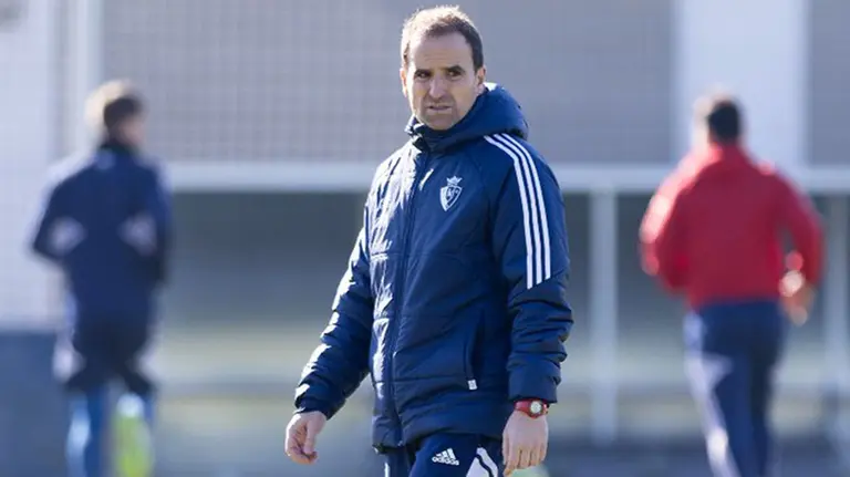 El técnico Jagoba Arrasate en un entrenamiento en Tajonar. CA Osasuna.