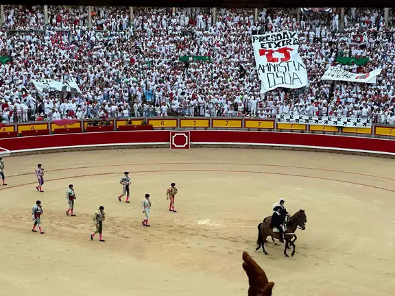 Primera corrida de toros de San Fermín cel Pamplona on toros de La Palmosilla. NAVARRA.COM