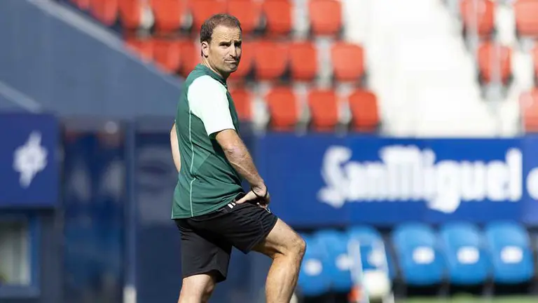 Jagoba Arrasate en el estadio de El Sadar. CA Osasuna.