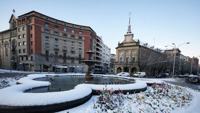 Temporal de nieve y frío en Pamplona. EDUARDO SANZ / EUROPA PRESS