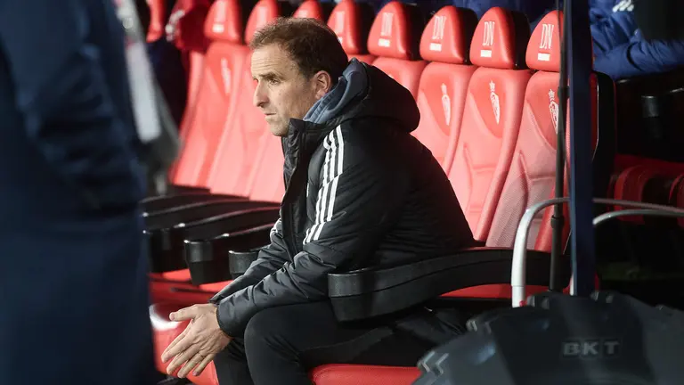 El entrenador Jagoba Arrasate en el estadio de El Sadar en Pamplona. IÑIGO ALZUGARAY