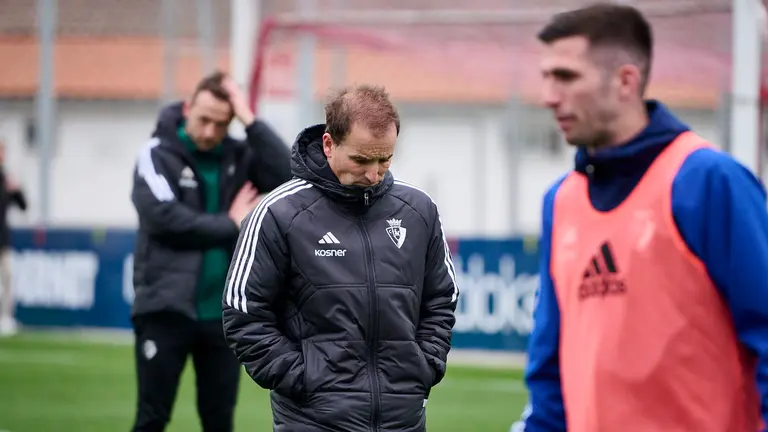 Entrenamiento de Osasuna tras el anuncio de la marcha de Arrasate para preparar el partido ante la U.D. Almería. PABLO LASAOSA