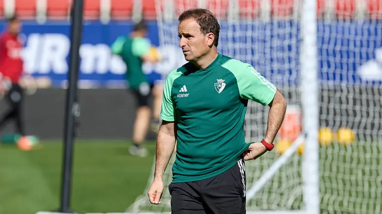 Jagoba Arrasate en un entrenamiento con su equipo en El Sadar. CA Osasuna.