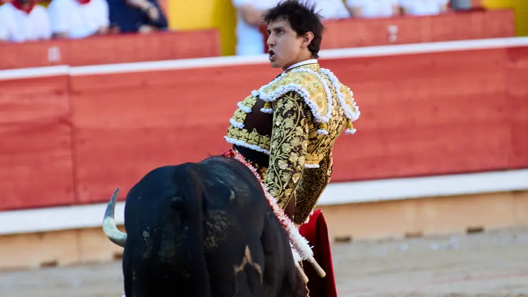 Sexta corrida de la Feria del Toro de San Fermín 2024 con toros de Jandilla para Cayetano Rivera, Roca Rey y Pablo Aguado. IÑIGO ALZUGARAY