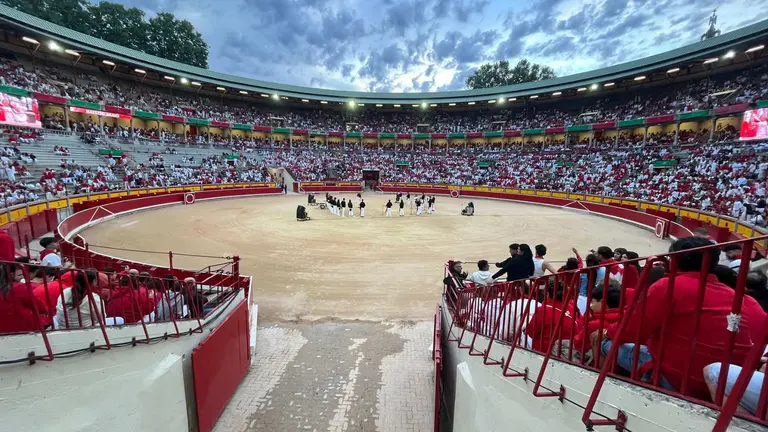Ambiente previo al séptimo encierro de San Fermín 2024 en Pamplona con toros de José Escolar. PABLO LASAOSA (1)
