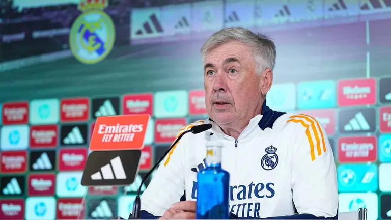 Carlo Ancelotti en una rueda de prensa en las instalaciones de Valdebebas. Oscar J. Barroso / AFP7 / Europa Press