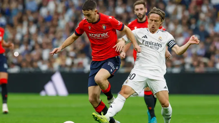 Raúl García de Haro en el partido de Osasuna en el Bernabéu contra el Real Madrid. EFE