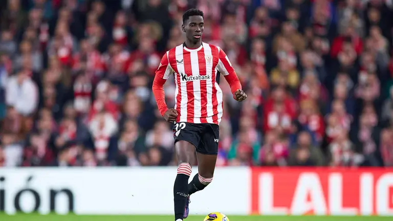 Adama Boiro con la camiseta del Athletic Club en San Mamés. Ricardo Larreina / AFP7 / Europa Press.
