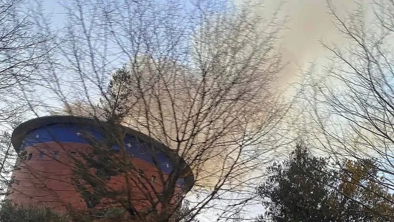 La columna de humo es visible desde muchos puntos de Pamplona. CEDIDA