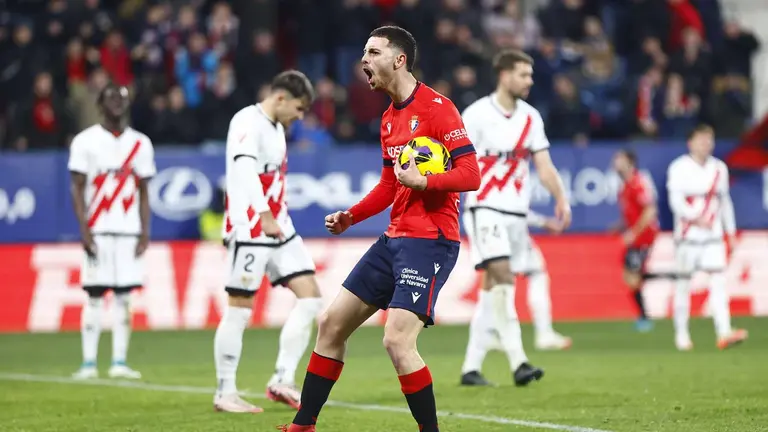 Raúl García de Haro celebra el gol del empate marcado al Rayo Vallecano. CA Osasuna.